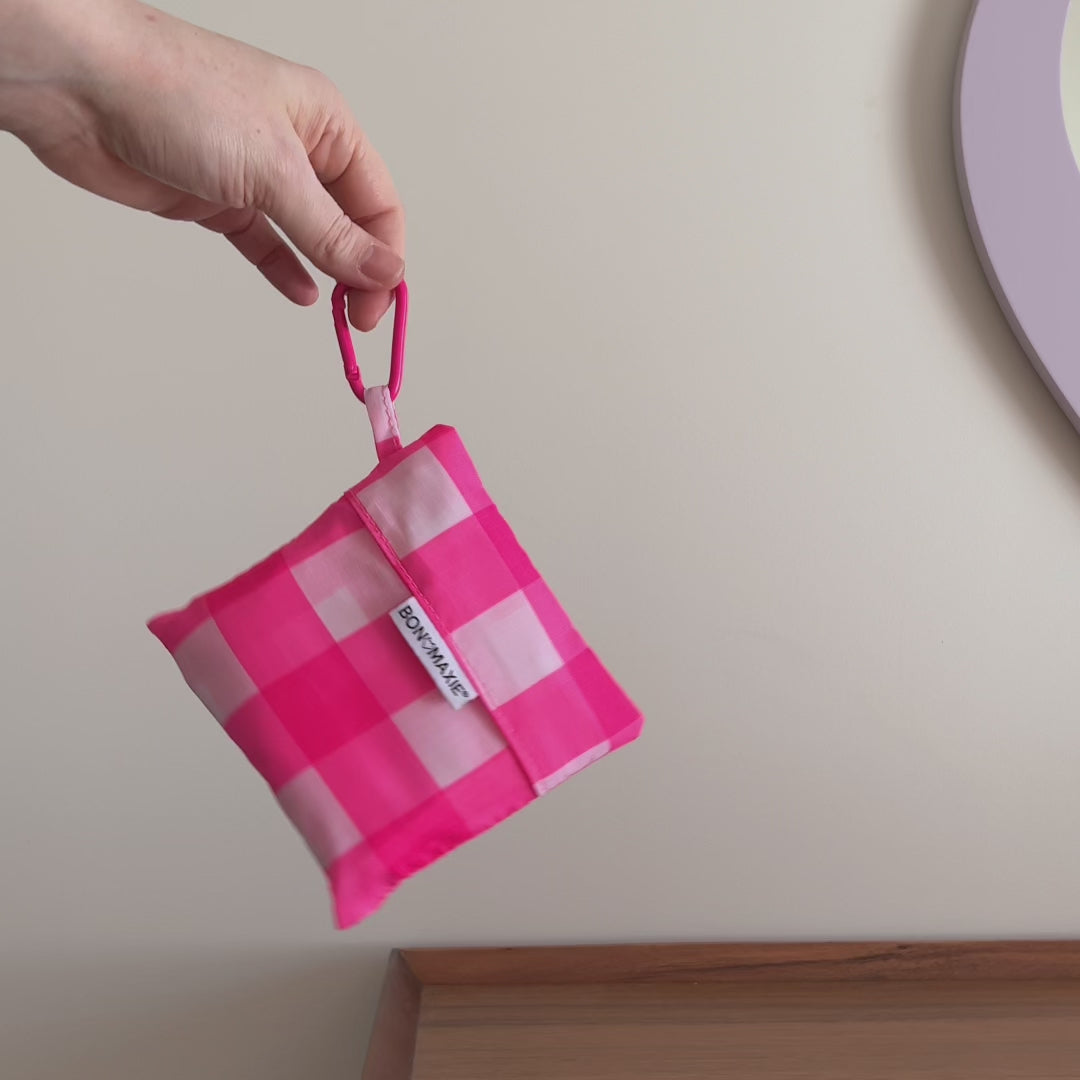 Load video: Reusable Shopping Bag - Tan Tartan Bon Maxie